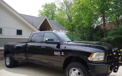 Ram 3500 Laramie Crew Cab 4×4 Long Bed Dual Rear Wheel Cummins Diesel